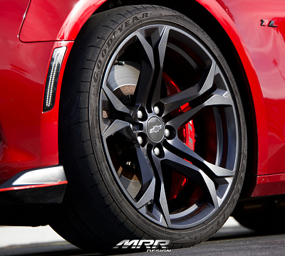 Фото дисков MRR M017 на Chevrolet Camaro VI