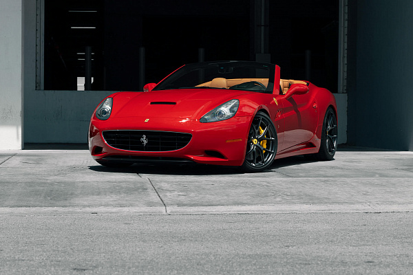 Фото дисков HRE P101 Черный сатин на Ferrari California