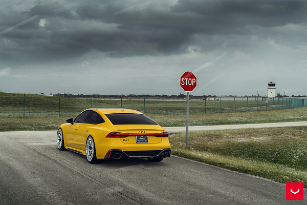 Фото дисков Vossen HFX-1 (5-Lug) Серебро на Audi A/RS 7 (4K)