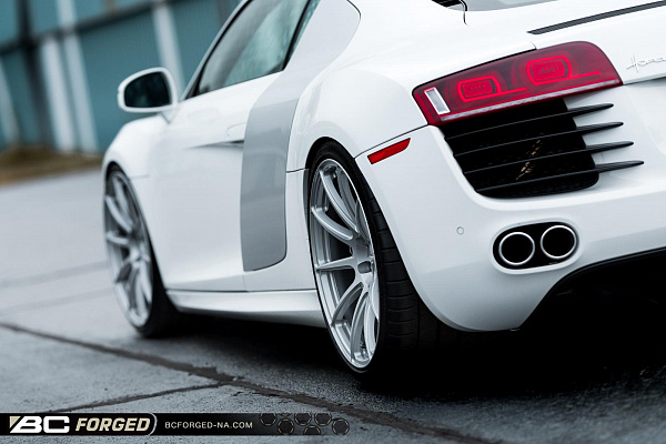 Фото дисков BC Forged RZ10 Глянцевый лак на Audi R8 (Typ 42)