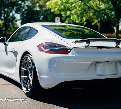 Фото дисков HRE P101 на Porsche Cayman II