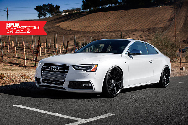 Фото дисков HRE FF01 Черный сатин на Audi A/S/RS 5 (8T)