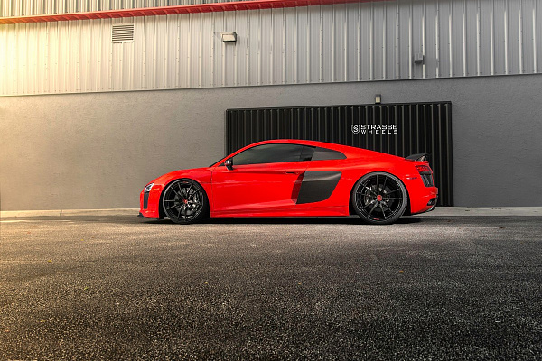 Фото дисков Strasse Wheels SV1 Deep Concave Monoblock Другой цвет на Audi R8 (4S)