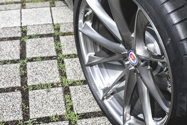 Фото дисков HRE P204 Глянцевый темный лак на BMW 5/M5 (F10)