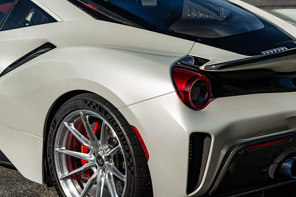 Ferrari 488 Pista