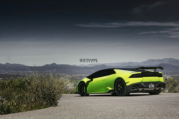 Фото дисков Strasse Wheels SM5R Deep Concave Monoblock Другой цвет на Lamborghini Huracan