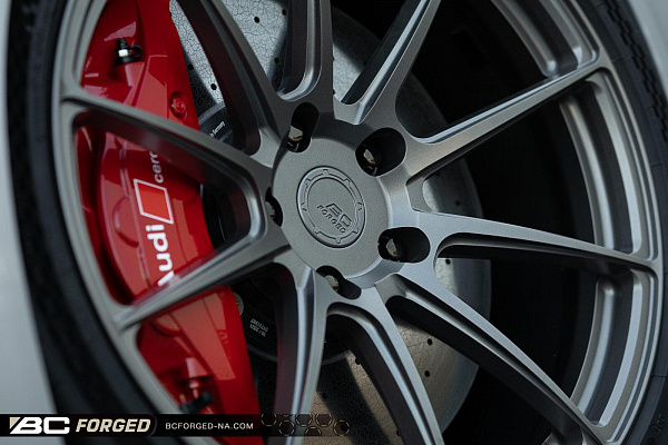 Фото дисков BC Forged RZ10 Матовый графит на Audi E-tron GT
