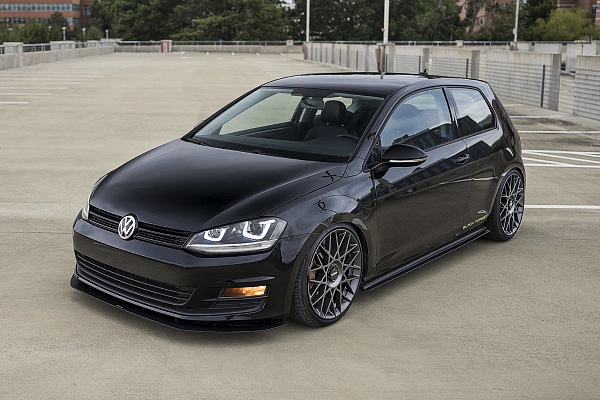 Фото дисков Rotiform BLQ Сатиновый графит на Volkswagen Golf VII