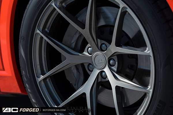 Фото дисков BC Forged RZ21 Глянцевый графит на Audi E-tron