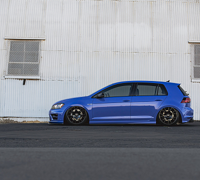 Фото дисков Rotiform TUF-R на Volkswagen Golf VII