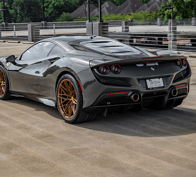 Фото дисков Vossen S21-02 на Ferrari F8