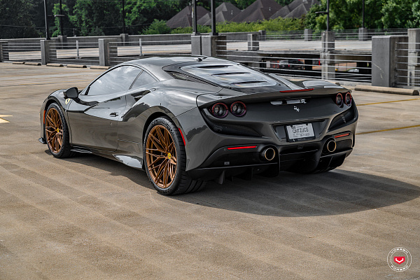 Фото дисков Vossen S21-02 Сатиновая темная медь на Ferrari F8