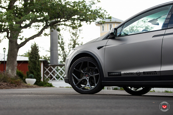 Фото дисков Vossen CG-205T Глянцевый графит на Tesla Model X