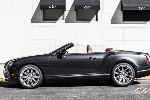 Фото дисков CEC C25 Глянцевый лак на Bentley Continental GT II