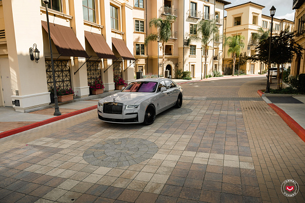 Фото дисков Vossen S17-16 Черный глянец на Rolls-Royce Ghost II