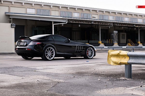 Фото дисков Anrky AN18 Сатиновый лак на Mercedes-Benz SLR McLaren