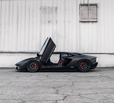 Фото дисков Brixton Forged PF10 на Lamborghini Aventador