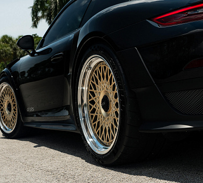 Фото дисков HRE 501 на Porsche 911 VII