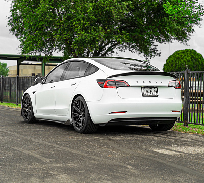 Фото дисков Vossen HF-4T на Tesla Model 3