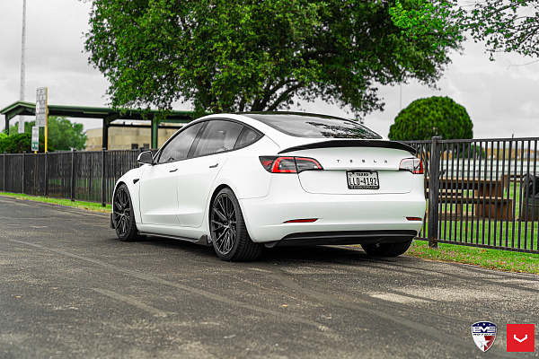 Фото дисков Vossen HF-4T Алмазная проточка на Tesla Model 3