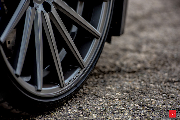 Фото дисков Vossen VFS-2 Глянцевый графит на BMW 4/M4 (F32/F82)