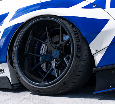 Фото дисков Strasse Wheels SM5R Deep Concave FS на Nissan GT-R