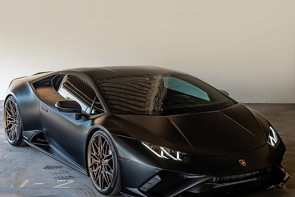 Фото дисков Anrky S1-X1 Сатиновая бронза на Lamborghini Huracan