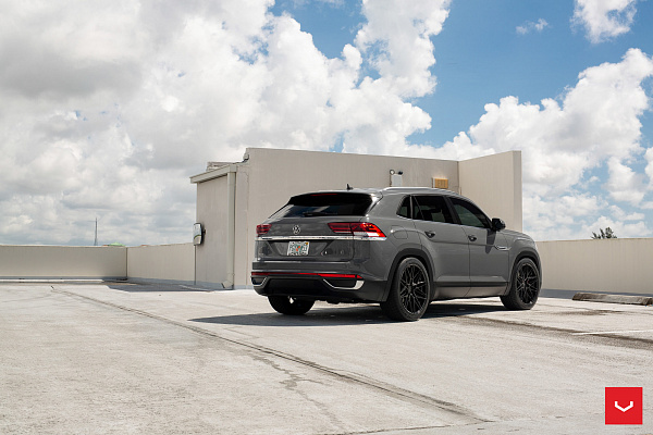 Фото дисков Vossen HF-7 Черный глянец на Volkswagen Atlas