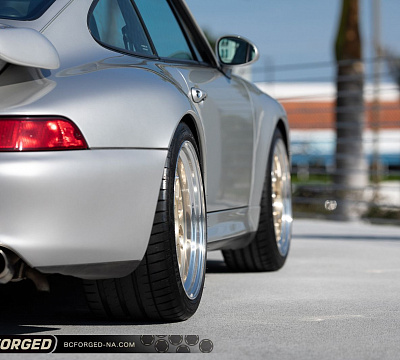 Фото дисков BC Forged MHE28 на Porsche 911 IV
