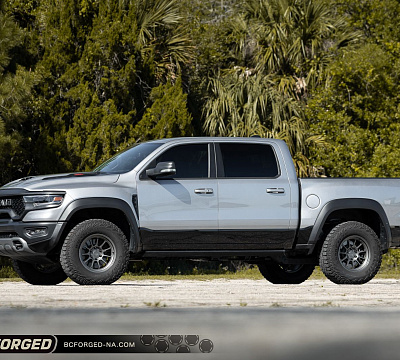 Фото дисков BC Forged TD01 на Ram 1500 V
