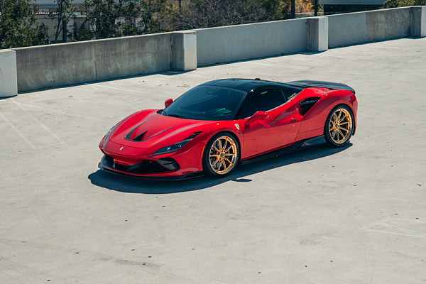 Фото дисков Brixton Forged R11-RS Глянцевое золото на Ferrari F8