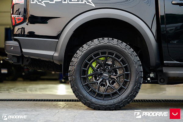 Фото дисков Vossen HFX-1 (6-Lug) Черный глянец на Ford Ranger T6.2