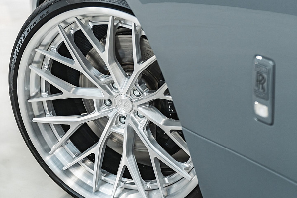Фото дисков Anrky AN30 Глянцевый лак на Rolls-Royce Wraith