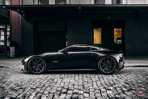 Фото дисков Vossen EVO-3R Сатиновый графит на Aston Martin Vantage 4