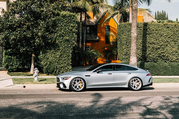 Фото дисков HRE P111SC Глянцевый лак на Mercedes-Benz AMG GT I