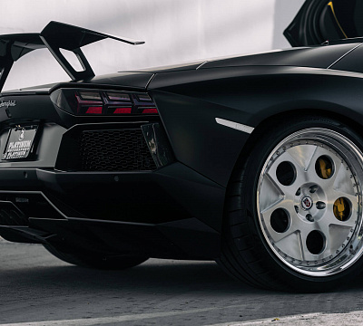 Фото дисков HRE 454 GTM на Lamborghini Aventador