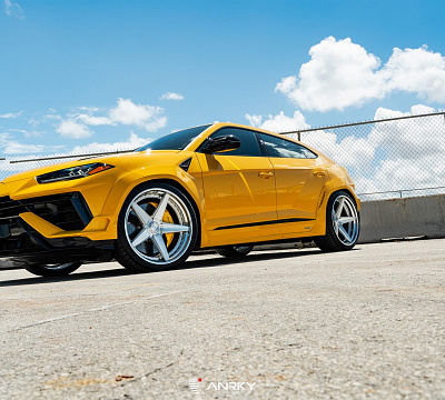 Фото дисков Anrky RS5.3 на Lamborghini Urus