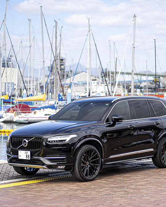 Фото дисков HF-4T Черный глянец на Volvo XC90 II