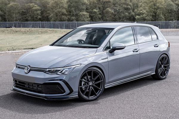 Фото дисков Bola FLC Сатиновый графит на Volkswagen Golf VIII