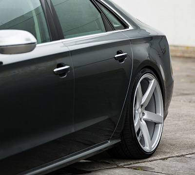 Фото дисков Vossen CV3 на Audi A/S 8 (D4)