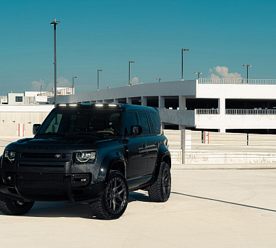 Фото дисков Vossen UV-X на Land Rover Defender II