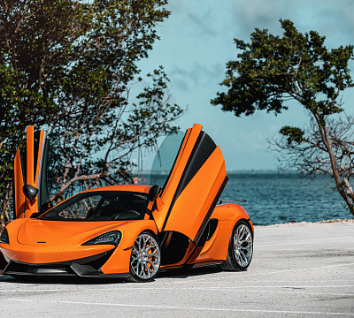Фото дисков Vossen S17-01 на McLaren 570S