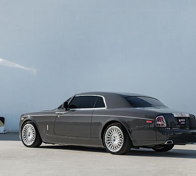 Фото дисков HRE 501M на Rolls-Royce Phantom