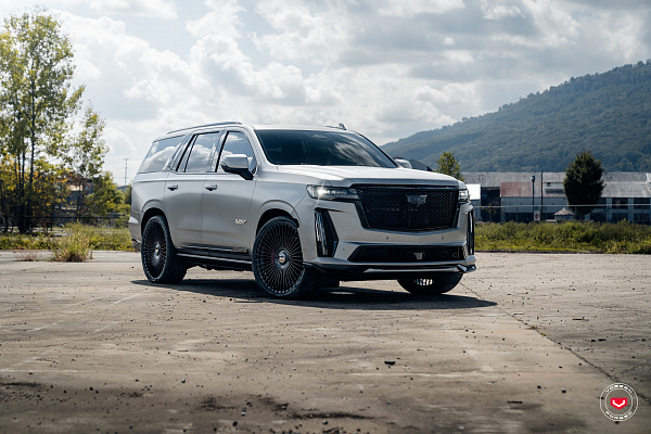 Фото дисков Vossen S17-16 Черный глянец на Cadillac Escalade V