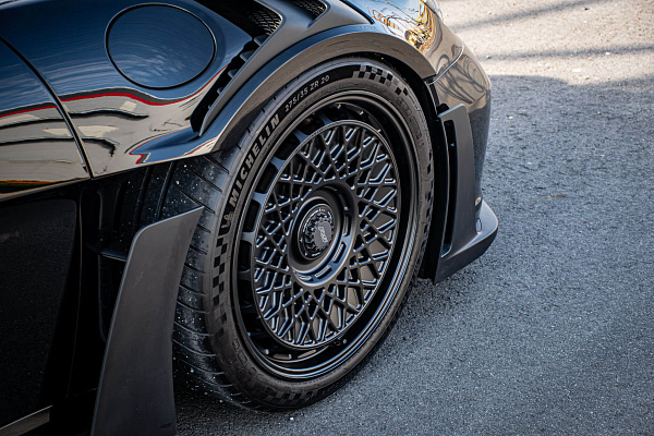 Фото дисков HRE 501 GTM Черный сатин на Porsche 911 VIII