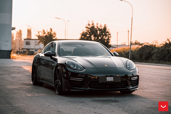 Фото дисков Vossen HF-1 Алмазная проточка на Porsche Panamera I