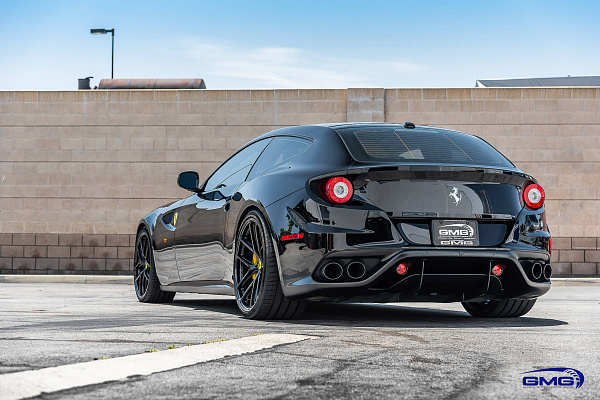 Фото дисков HRE P101SC Черный глянец на Ferrari FF