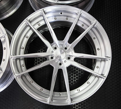 ADV.1 ADV5.2 M.V2 CS