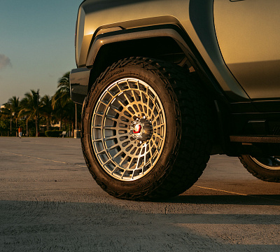Фото дисков Vossen LCX-04 на GMC Hummer EV