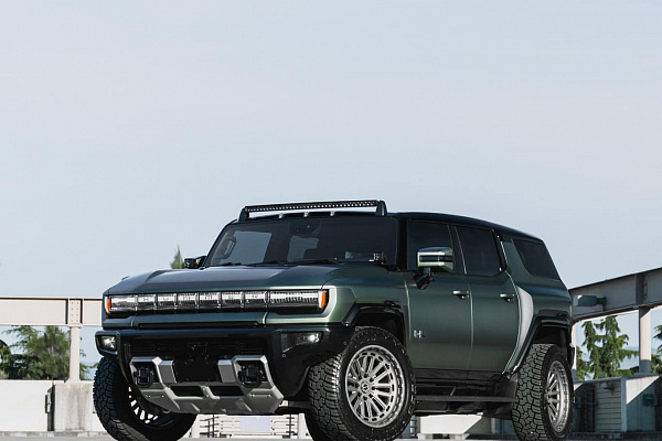 Фото дисков Brixton Forged BX03-M Матовый графит на GMC Hummer EV